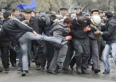 Kırgızistan'da şiddet olayları: Ölü sayısı 170'e ulaştı