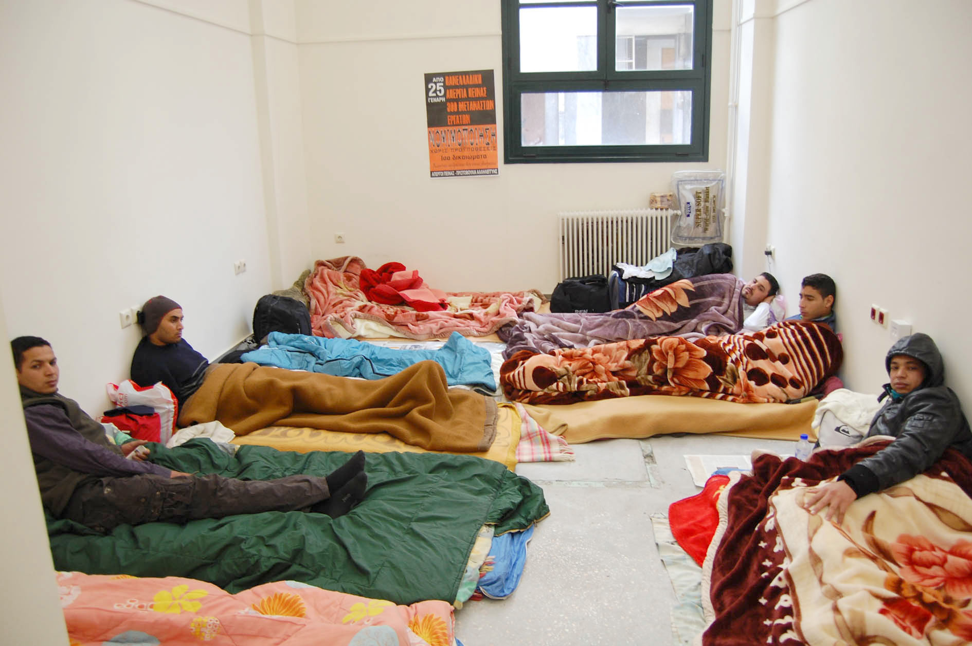 250 göçmen Atina Hukuk Fakültesi'nde açlık grevine başladı
