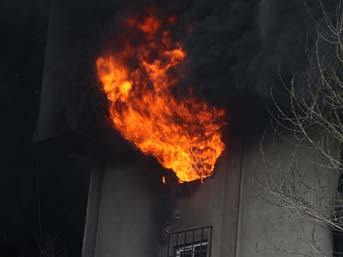 Samsun'da ayakkabı fabrikasında yangın: 1 ölü