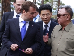 Medvedev’den Libyalı direnişçileri tanıma sinyali