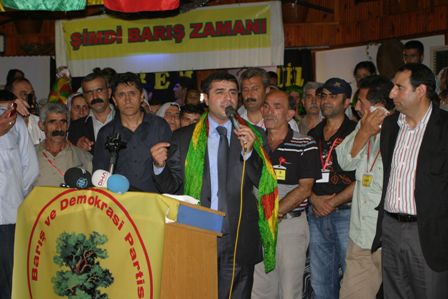 BDP'li Demirtaş, Öcalan'a özgürlük istedi