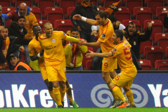 Galatasaray Bursaspor engelini kazasız atladı