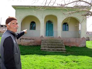 17 yıldır köylerindeki camide namaz kılamadılar