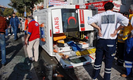 Konya’da ambulans devrildi, hasta hayatını kaybetti