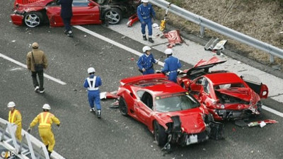 Dünyanın en "pahalı" araba kazası