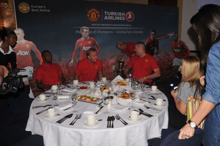 THY, Güney Afrika'da Manchester United’lı kahvaltı organize etti