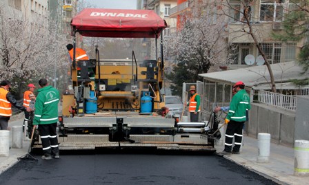 Çankaya’da asfalt çalışmaları hızlandı