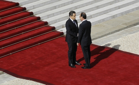 Fransa’nın yeni cumhurbaşkanı Hollande görevi devraldı