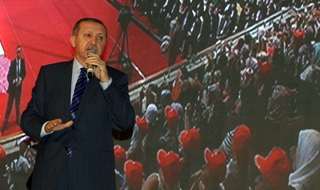 Erdoğan medyayı eleştirdi: Neyin avukatlığını yaptığınızı biliyor musunuz