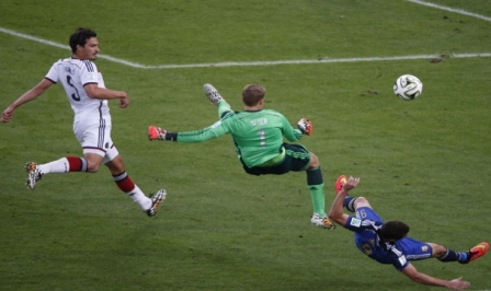 FIFA 2014 Dünya Kupası, Arjantin'i 1-0 yenen Almanya'nın