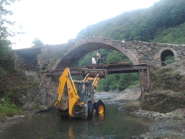 Ulubey'deki 2 tarihi köprünün restorasyonu bitmek üzere