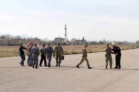 NATO heyeti İskenderun eski havaalanı arazisinde incelemede bulundu
