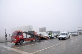 Afyonkarahisar'da zincirleme trafik kazası: 40 araç birbirine girdi