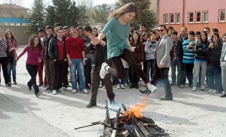 Öğrenciler Nevruz'u coşkuyla kutladı