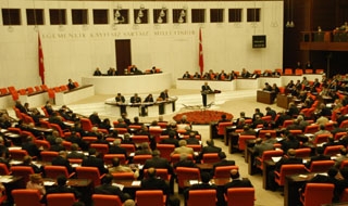 AK Parti, başkanlık sistemini içeren anayasa teklifini TBMM Başkanlığı'na sundu