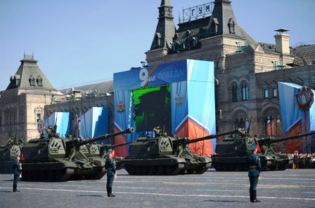 Rusya Zafer Bayramı’nı kutluyor, nükleer füzeler Kızıl Meydan’da