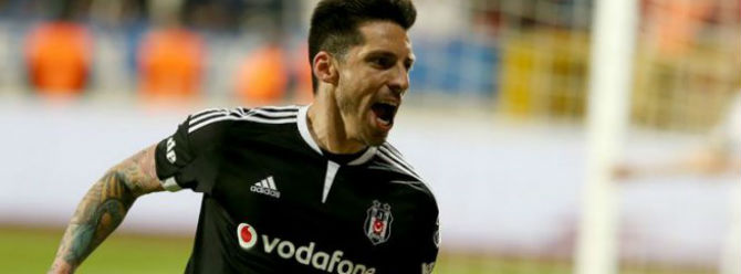 Beşiktaş'ta Sosa'ya transfer teklifi yağıyor