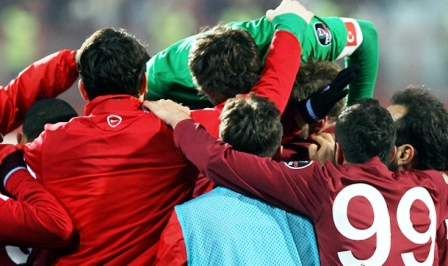 Trabzonspor, ikinci yarıda bulduğu gollerle kazandı