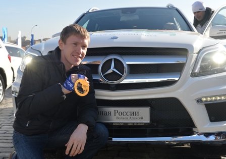 Olimpiyatta dereceye giren Rus sporculara lüks araç hediye edildi