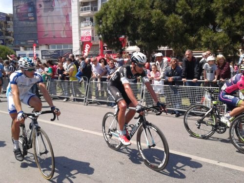 Cumhurbaşkanlığı bisiklet turu Kuşadası-İzmir etabını İtalyan Vivianı kazandı