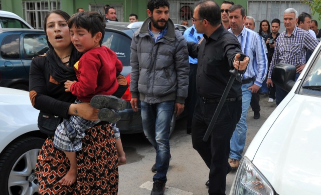 Ankara sokaklarındaki Suriyeli dilenciler kamplarına geri gönderiliyor