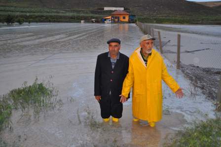 Yozgat’ta sel ve dolu 30 bin dekar ekili tarım alanına zarar verdi