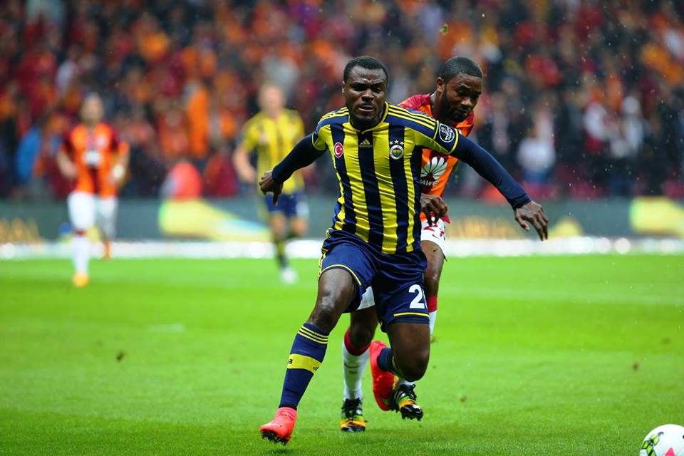Galatasaray evinde Fenerbahçe'yi 2-1 yendi.