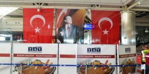 Bombanın patladığı yere Türk bayrağı asıldı haberi