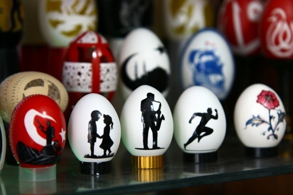 Yumurtanın içine dünyayı sığdırıyor 7