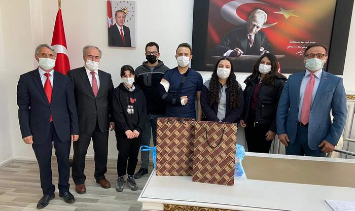 Öğrencilere kaynak kitap desteği