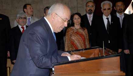 Başkan Yaşar, ATA'nın huzuruna çıktı