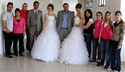 Makro'yu gelinler bastı