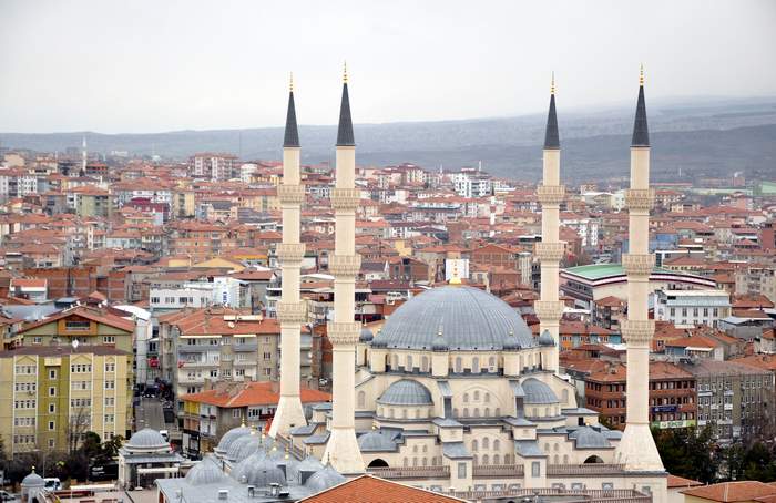 Camilerden sela okunacak