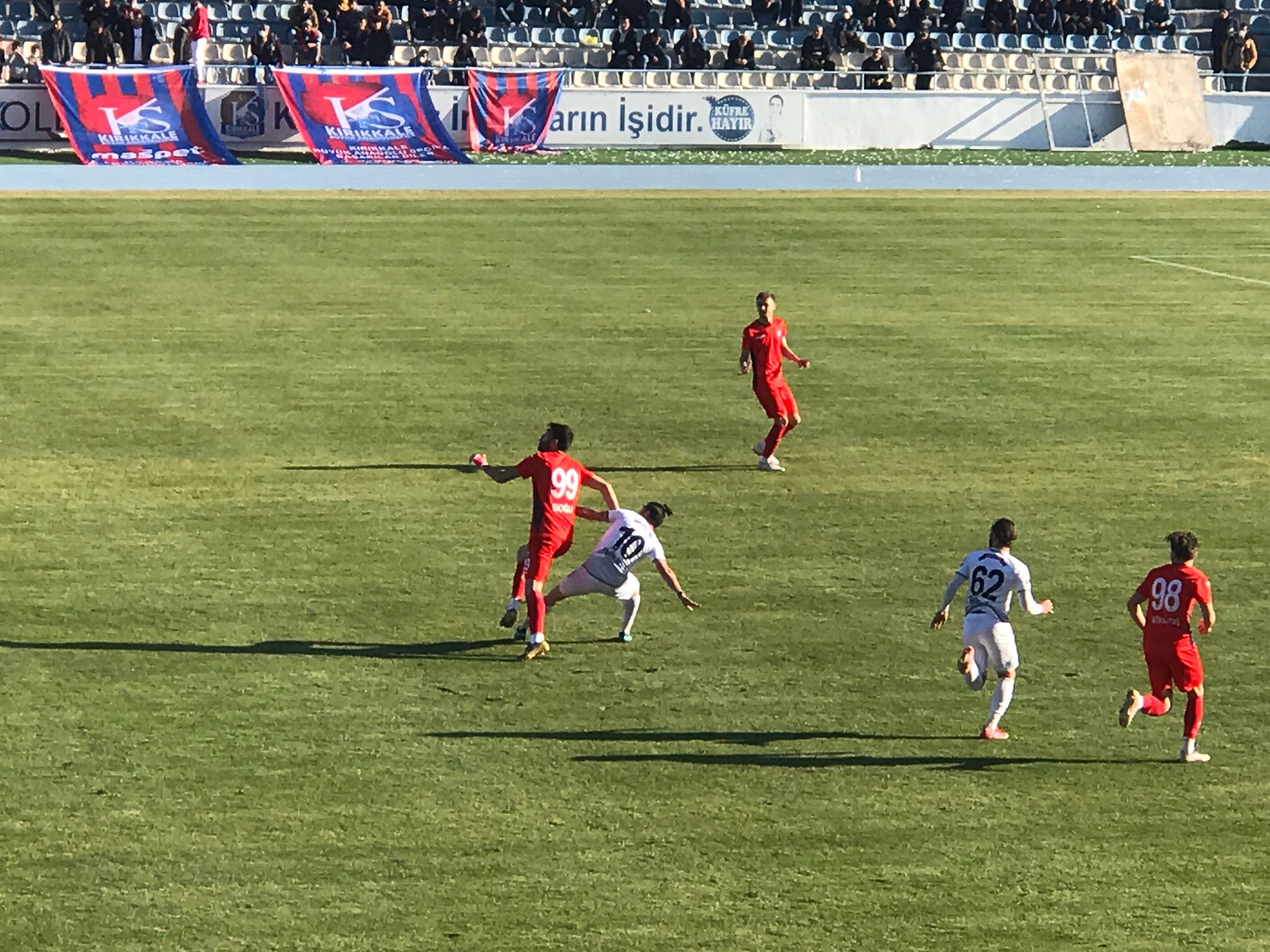 Kırmızı lacivertliler yara aldı 0-1