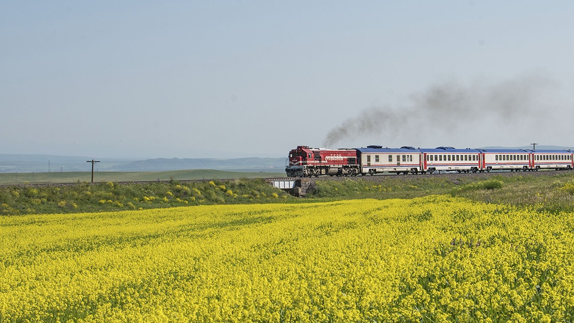 DOĞU EKSPRESİ 6 AYDA 215 BİN YOLCUYU AĞIRLADI