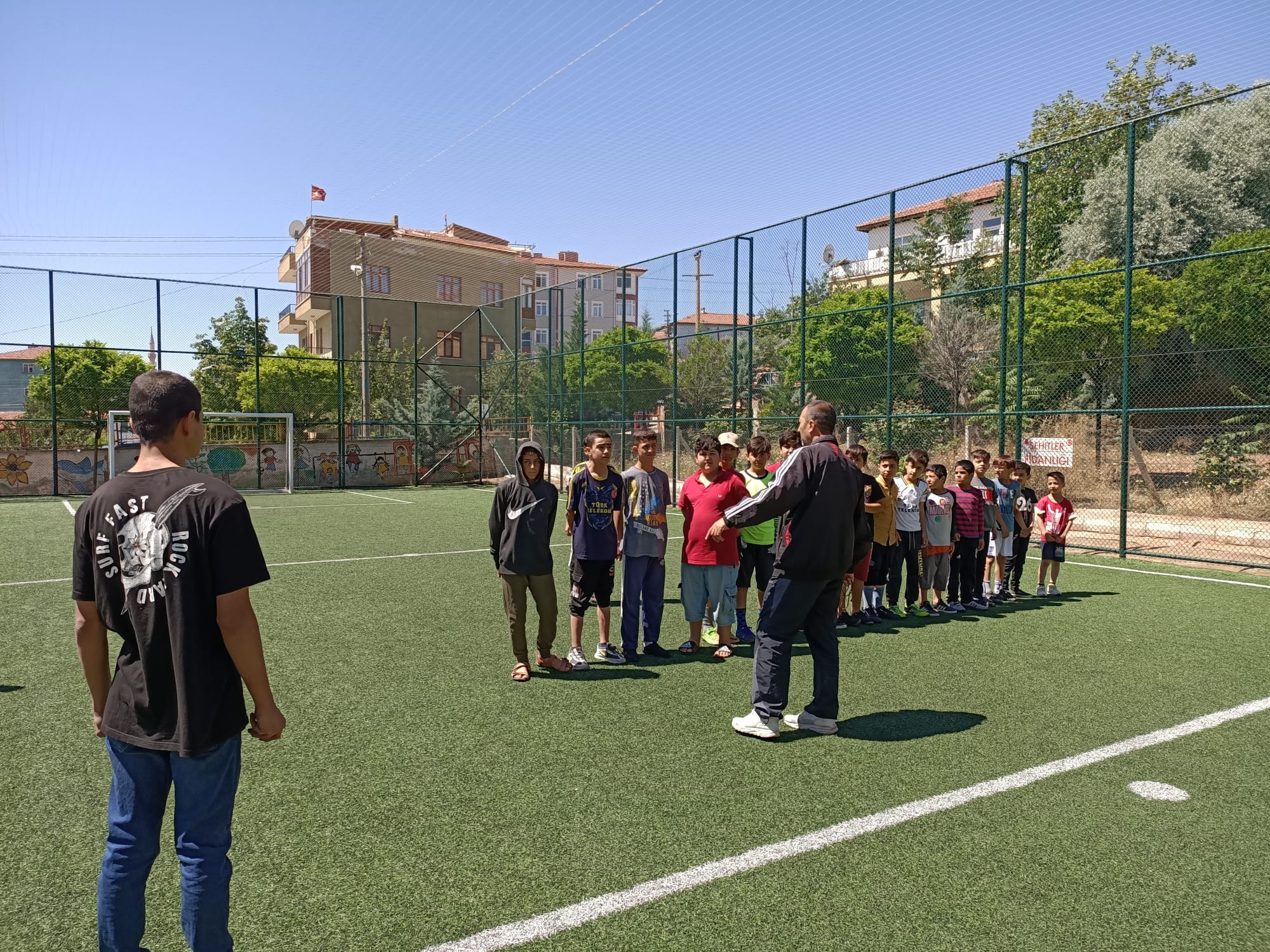 “KIZILAY GENÇLERİ SPORA YÖNLENDİRİYOR “