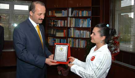 Akgül, Nurcan Taylan'ı kabuletti