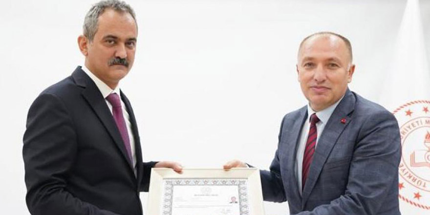 İL MÜDÜRÜNE BAKANDAN BAŞARI BELGESİ