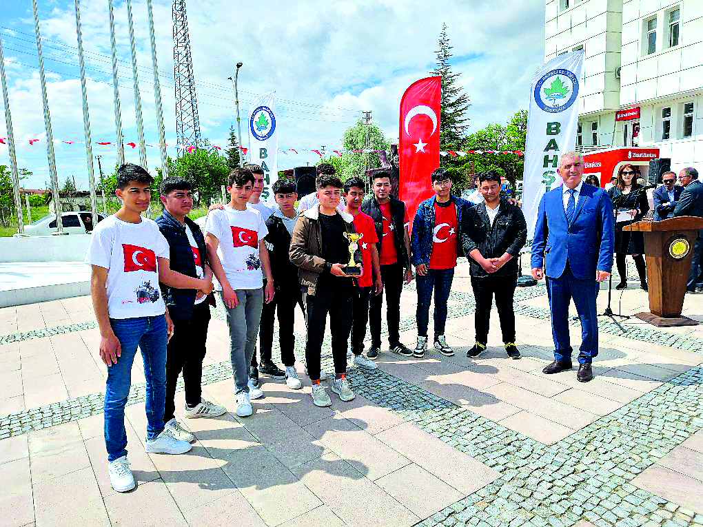 BAHŞILI’DA GENÇLİK ŞÖLENİ