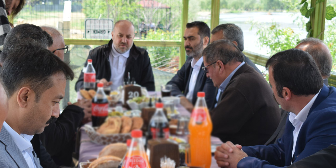 Ak Parti 2. tur için Bahşılı'da harekete geçti