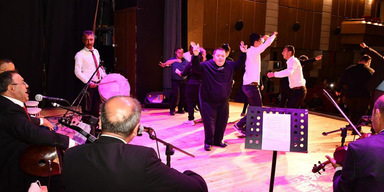 Kırıkkale Milli Eğitim Müdürlüğü, özel eğitim öğrencilerine konser düzenledi