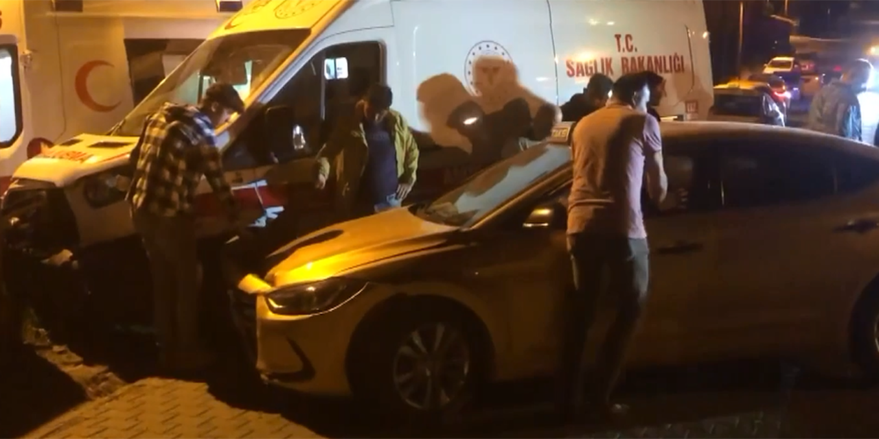 Kırıkkale'de ticari taksi ve ambulans çarpıştı: 4 kişi yaralandı