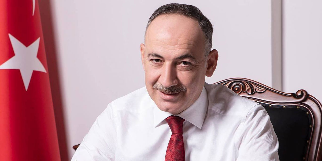 Mehmet Saygılı belediyenin borçları ile ilgili asılan pankart hakkında açıklamalarda bulundu