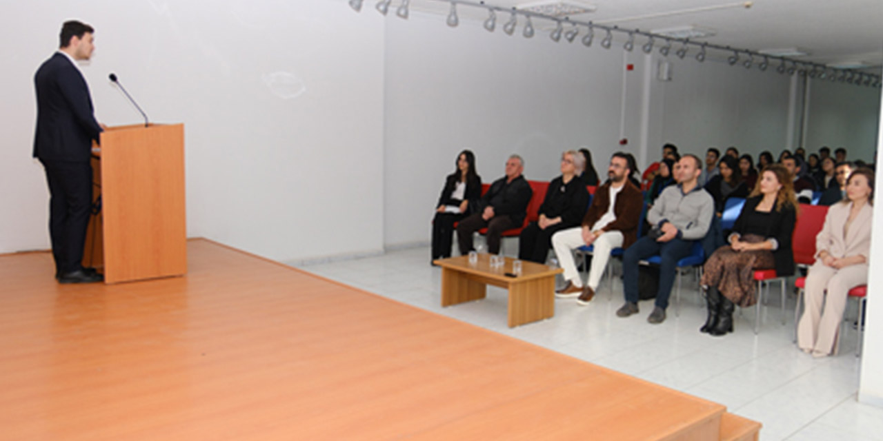 Kırıkkale’de duygulu şiirler öğrencileri mest etti