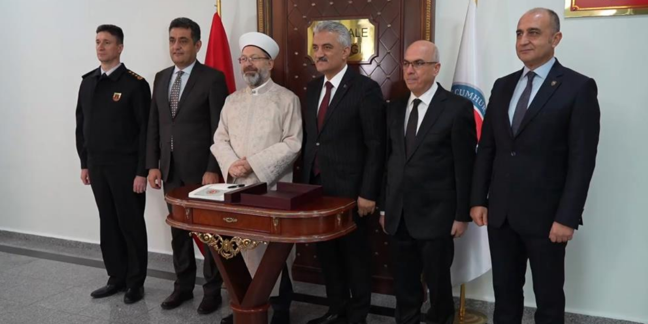 Diyanet İşleri Başkanı Ali Erbaş: "Filistin'in kurtuluşunu da görürüz İnşallah"
