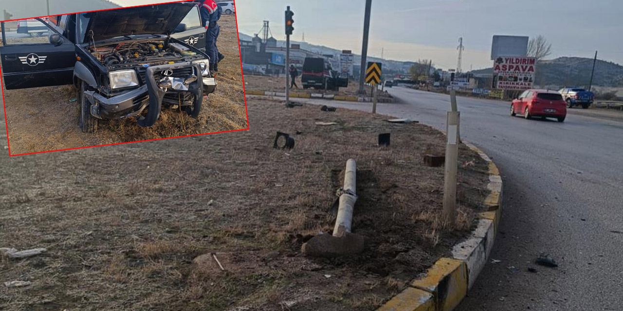 Kamyonet trafik ışığı direğine çarptı: Sürücü ağır yaralı