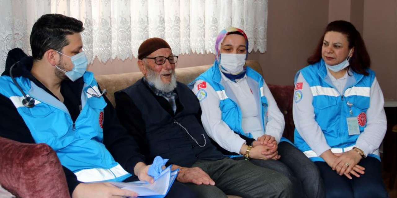 Kırıkkale İl Sağlık Müdürü Polat, şehit babasını ziyaret etti