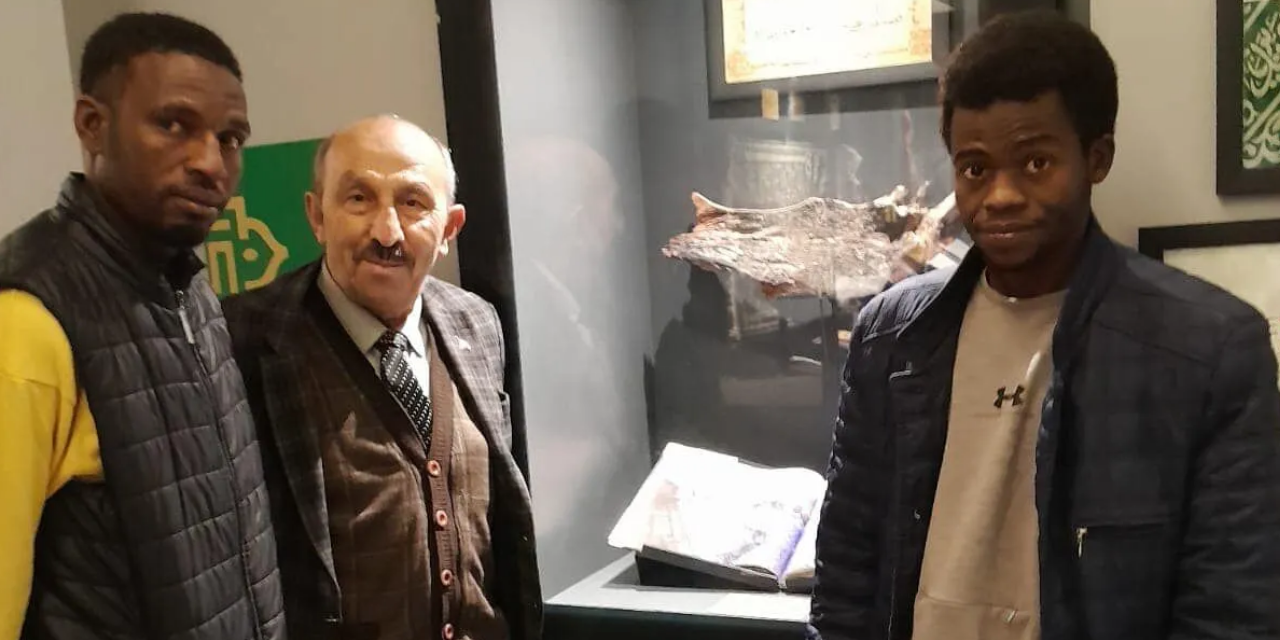 Afrikalı öğrencilerden Külliye'ye anlamlı ziyaret