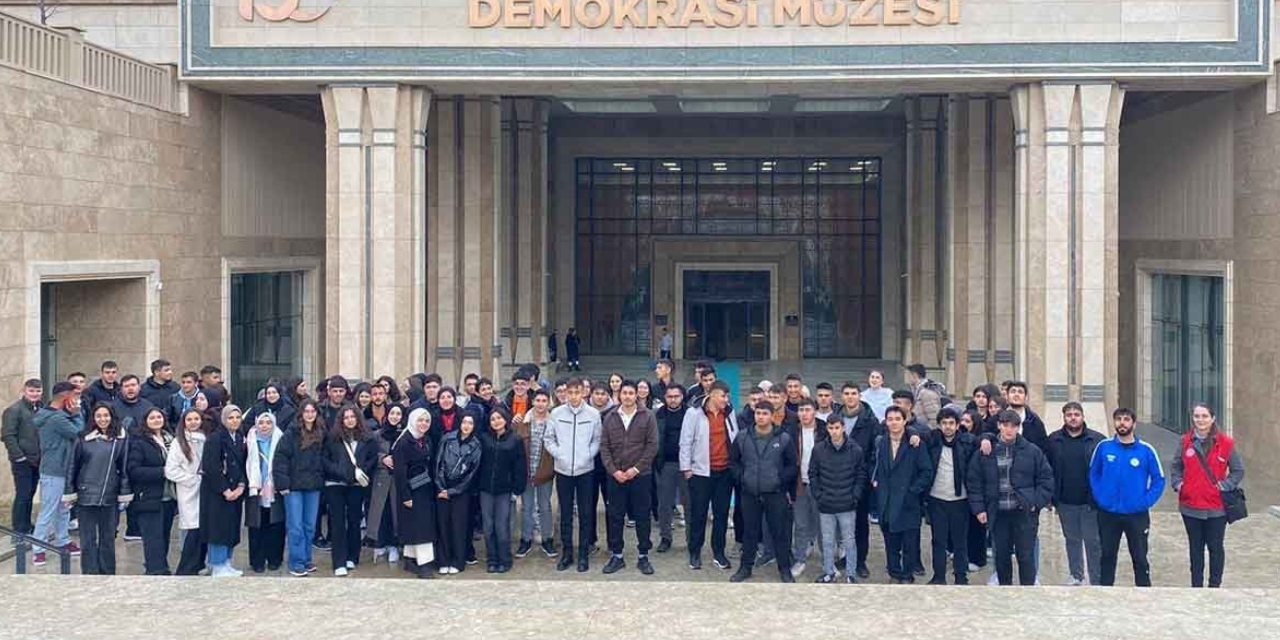 Kırıkkaleli gençler bakanlıkta buluştu: Ankara'yı keşfetti