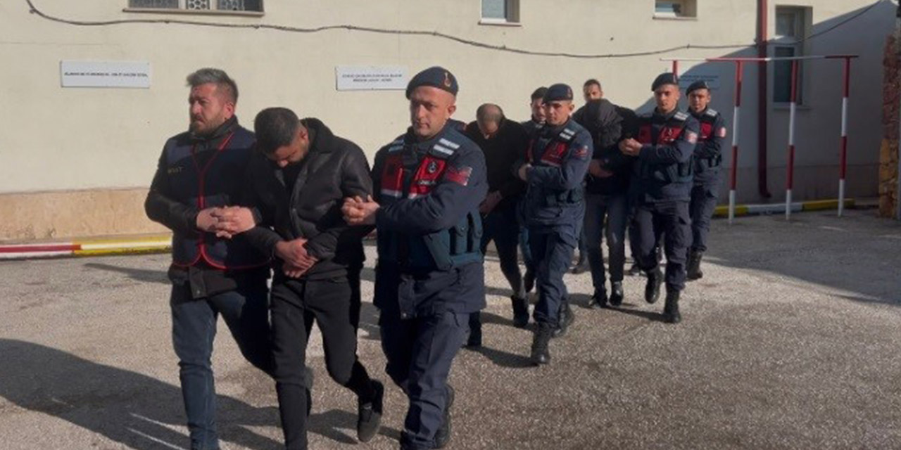 Büyükbaş hayvan çalan hırsızları jandarma yakaladı